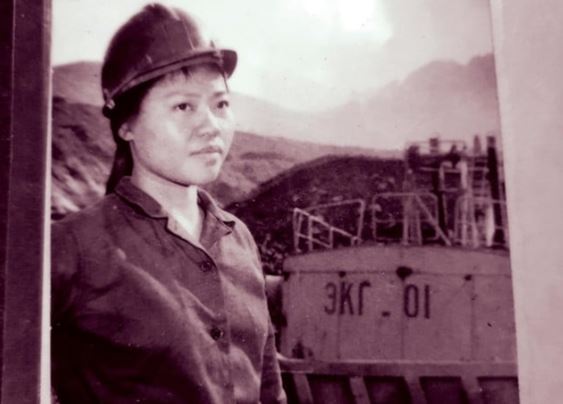 Chân dung nữ Anh hùng lái máy xúc duy nhất ở Việt Nam, là con nuôi của Thủ tướng Phạm Văn Đồng