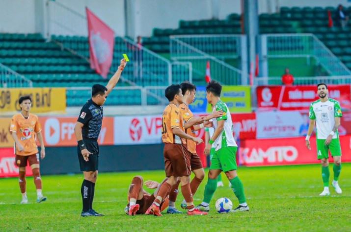 HAGL trả giá đắt, nhận án phạt nặng từ VFF sau hành động gây tranh cãi