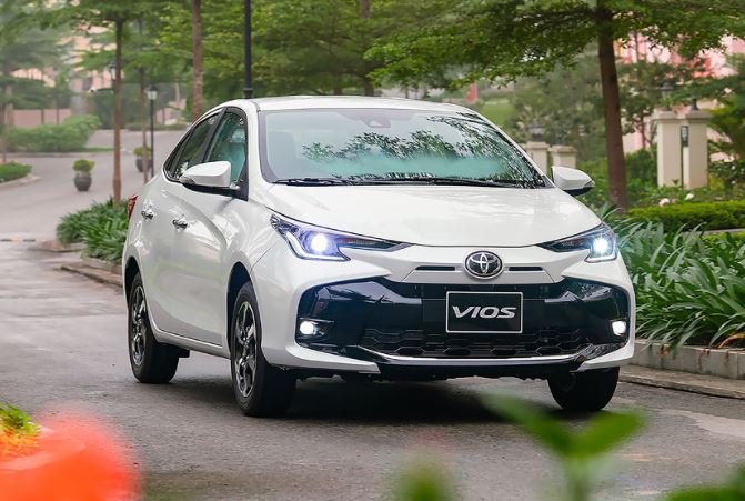 Toyota Vios vượt "chông gai", soán ngôi đầu phân khúc sedan hạng B từ tay Hyundai Accent