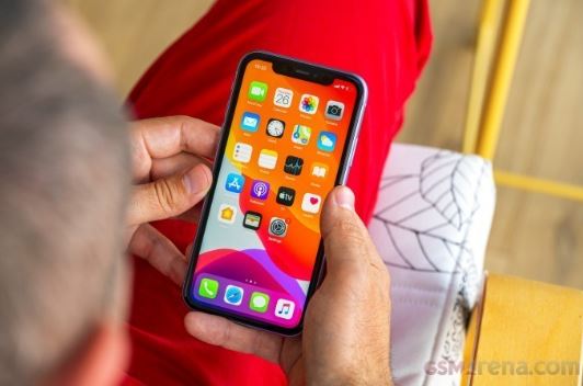 iPhone 11 su&#xFD;t so&#xE1;t 8 tri&#x1EC7;u &#x111;&#x1ED3;ng, vua iPhone gi&#xE1; r&#x1EBB; nh&#x1EA5;t Vi&#x1EC7;t Nam, camera x&#x1ECB;n ch&#x1EE5;p &#x111;&#x1EB9;p nh&#x1B0; iPhone 16