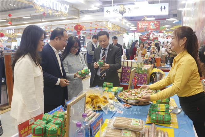 Sản phẩm OCOP tưng bừng chào Tết 