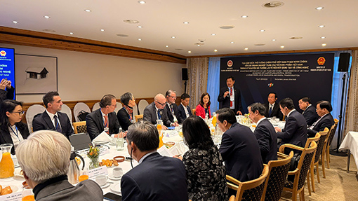 Ch&#x1EE7; t&#x1ECB;ch FPT: D&#x1B0;&#x1EE3;c ph&#x1EA9;m l&#xE0; m&#x1ED9;t trong nh&#x1EEF;ng ng&#xE0;nh s&#x1EBD; &#x1EE9;ng d&#x1EE5;ng AI nhi&#x1EC1;u nh&#x1EA5;t