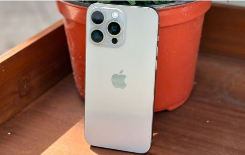 Bảng giá iPhone 15 cận Tết: Giảm giá kỷ lục toàn dòng, cực phẩm iPhone 15 Pro Max cũng rẻ như bèo