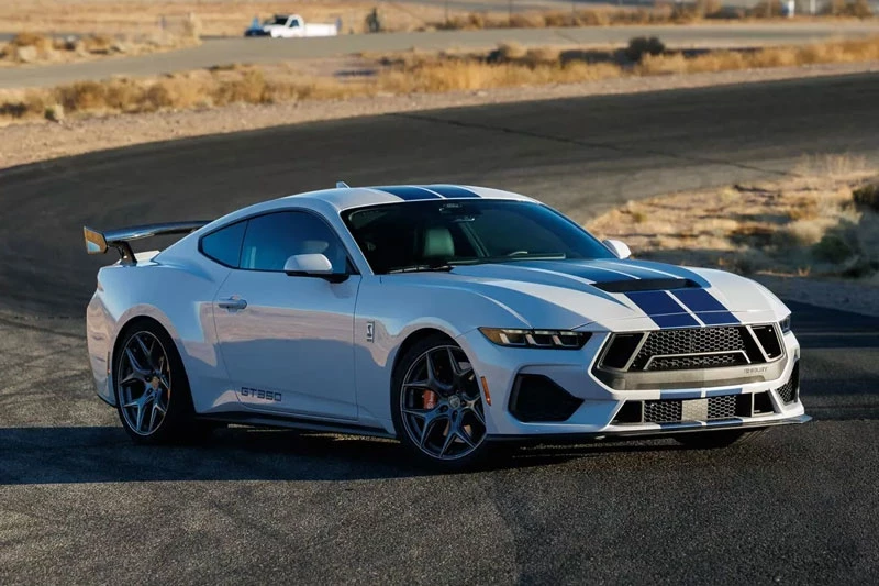 Ford Mustang Shelby GT350R 2025.