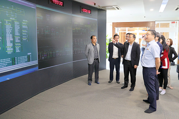 Thứ trưởng Bộ Công thương làm việc với EVNCPC về bảo đảm điện phục vụ Tết Ất Tỵ 2025