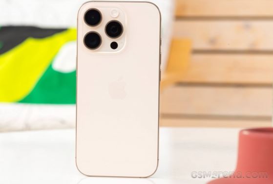 Giá đập hộp iPhone 16 Pro giảm mạnh cận Tết Nguyên Đán, AI xịn quyết đấu Galaxy S25 Ultra