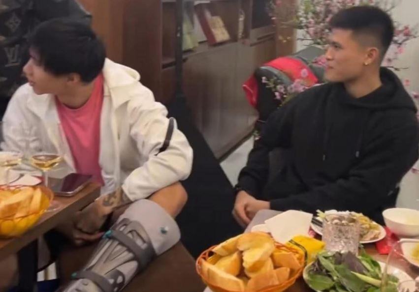 Công thần ĐT Việt Nam khiến người hâm mộ bàng hoàng, HLV Kim Sang-sik vỡ mộng