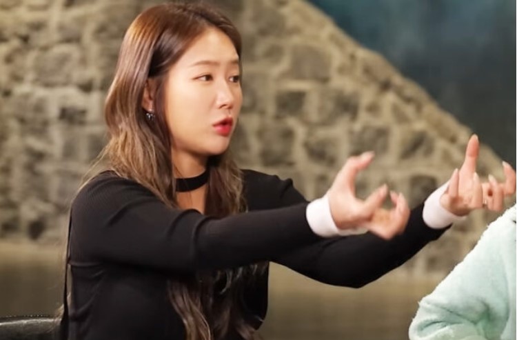 Nữ ca sĩ nổi tiếng bị ‘yêu râu xanh’ sàm sỡ ngay giữa chốn công cộng, bị ám ảnh tâm lý nhiều năm