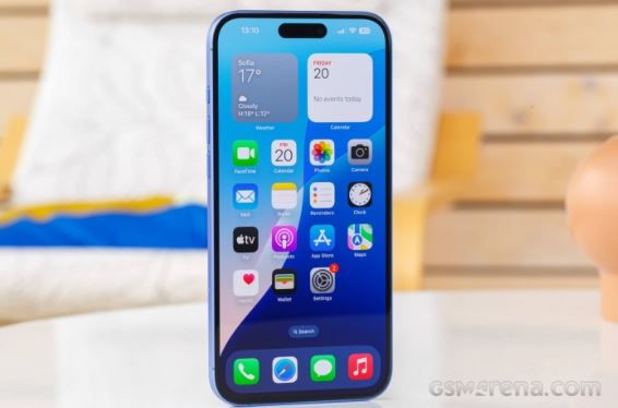 iPhone 16 Plus màn to pin trâu hạ giá cận Tết, AI thông minh so kè Galaxy S25 Plus