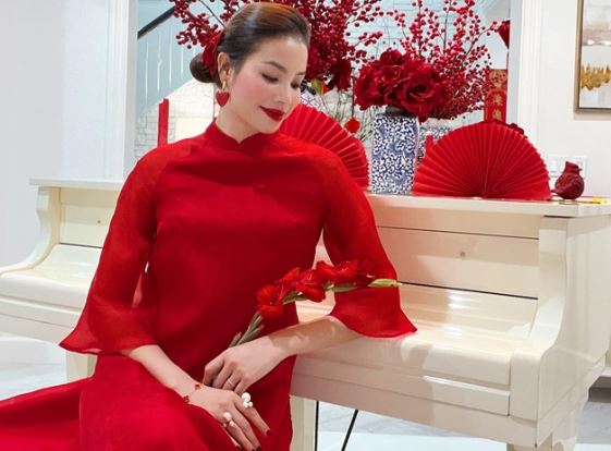 Động thái đáng chú ý của Phạm Hương giữa tin đồn rạn nứt với chồng đại gia