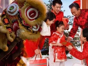Chọn tuổi xông nhà 2025 cần lưu ý gì? Tuổi xông đất hợp với 12 con giáp