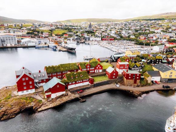 Quốc gia duy nhất trên thế giới người dân không có họ, tên ai cũng được đặt theo công thức đặc biệt