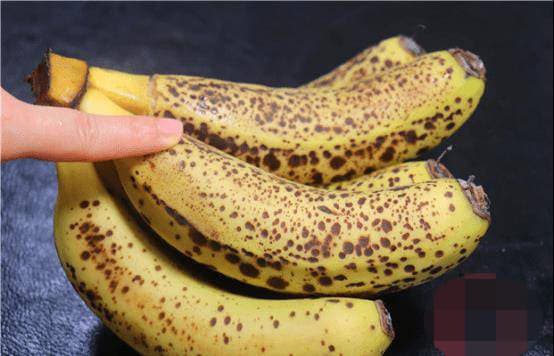 Chuối để 2 ngày đã đen! Muốn chuối tươi lâu đây là cách mà người bán hàng luôn áp dụng