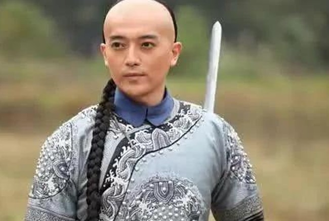 Kiểu tóc thực sự của đàn ông thời nhà Thanh là gì? Đừng để bị lừa bởi kiểu cạo nửa đầu trong những bộ phim cung đình nhà Thanh