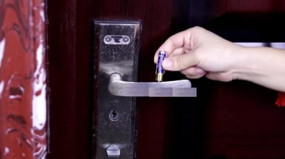 Bạn có pin cũ ở nhà không? Đừng vội vứt đi, có tiền cũng khó mua được, nó thực sự nâng cao kiến ​​thức của bạn