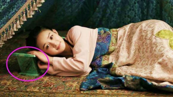 Các cụ dặn: 'Khi ngủ chớ quay đầu ra cửa, nghe tiếng người gọi không được thưa', vì sao?