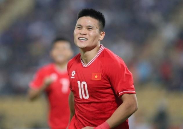 Trụ cột ĐT Việt Nam xác nhận xuất ngoại, HLV Kim Sang-sik nhận món quà lớn trong năm 2025