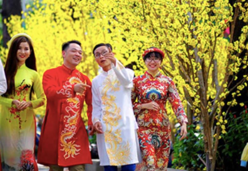 Năm 2025 xuất hành hướng, giờ nào để thu hút nhiều tài lộc, may mắn?