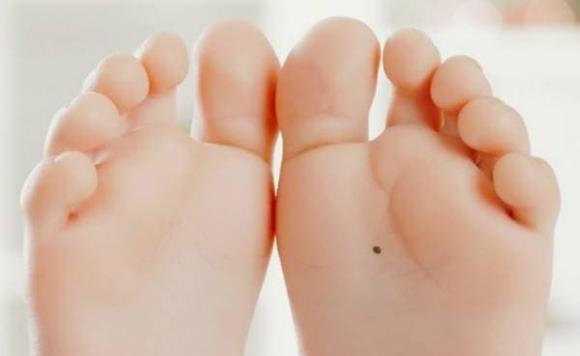 Ba nốt ruồi may mắn trên cơ thể người phụ nữ, phước lành tích lũy qua hàng ngàn năm, mang lại cuộc sống tốt đẹp và giàu có!
