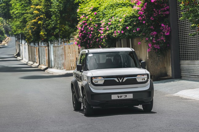 Tình cảnh doanh số trái ngược trong phân khúc A: Xe xăng tụt dốc 'thê thảm', xe điện dẫn đầu thị trường