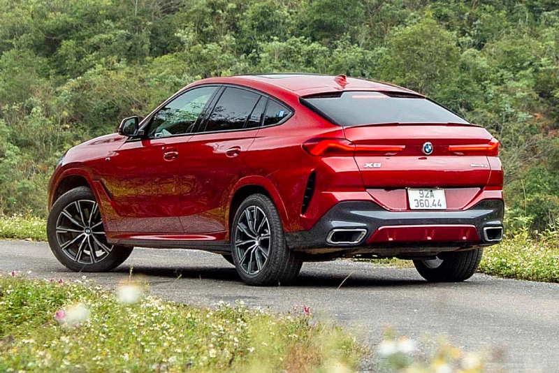 BMW X4.