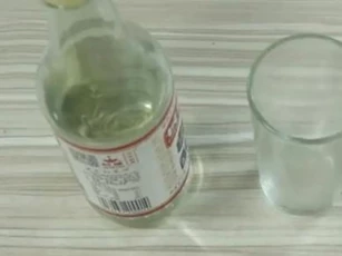 Mẹo hay từ giấm trắng và đường phèn, 'vị cứu tinh' cho nhiều rắc rối trong nhà, dễ làm, hiệu quả, ai cũng nên biết