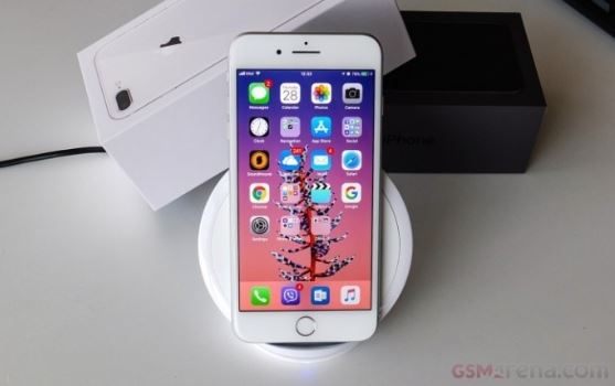 Giá iPhone 8 Plus giá rẻ sập sàn, khai xuân rẻ như cho camera chụp vẫn đẹp, liệu có đáng mua