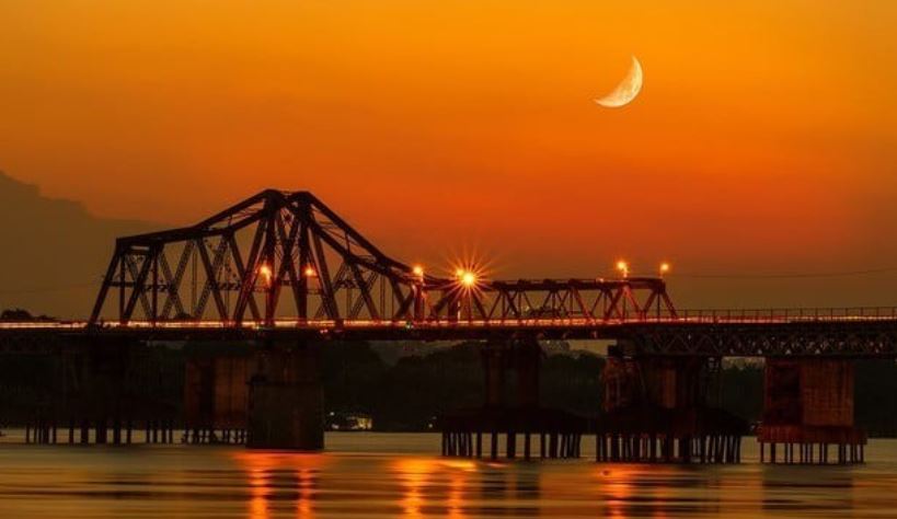 Cây cầu hiếm hoi ở Việt Nam được đi ngược chiều, từng dài thứ 2 thế giới, đặt theo tên Bộ trưởng Pháp