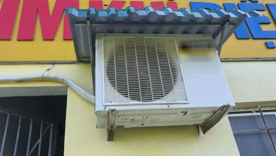 Che chắn cục nóng điều hòa dưới mưa nắng có thực sự cần thiết không? Sự thật và mẹo hay để bảo vệ thiết bị dài lâu
