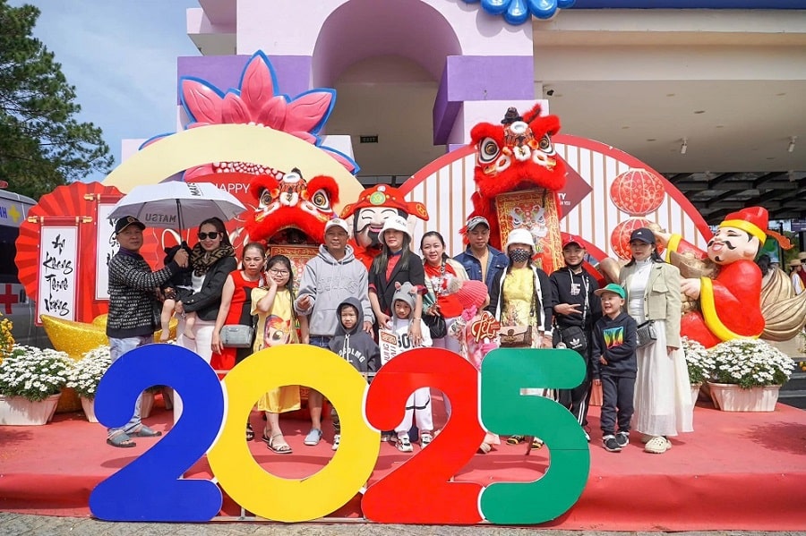 Du khách đến Đà Lạt tăng mạnh dịp nghỉ Tết