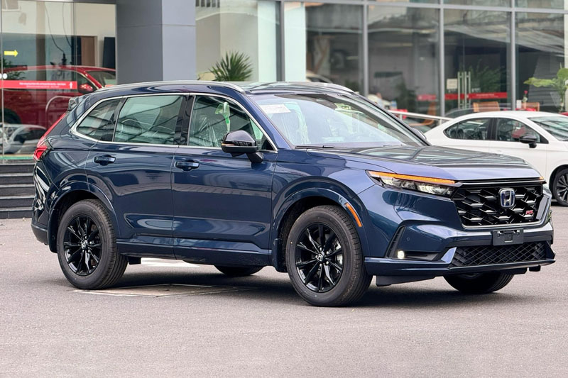 Sau Tết, Honda CR-V giảm giá hơn 130 triệu đồng tại Việt Nam, ‘quyết đấu’ với Mazda CX-5