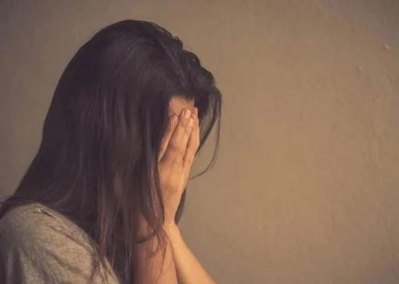 Một người phụ nữ đã ly hôn và hối hận đưa lời khuyên: Loại hành vi này của người vợ thực sự đang hủy hoại chồng