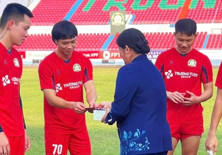 HLV Kim Sang Sik nhận tin dữ từ Công Phượng, cựu sao HAGL lỡ cơ hội trở lại ĐT Việt Nam?