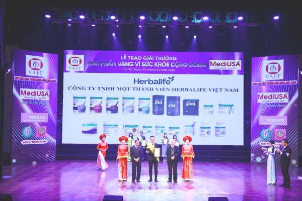 Herbalife Việt Nam nhận giải thưởng “Sản phẩm Vàng vì sức khỏe cộng đồng” lần thứ 10 liên tiếp