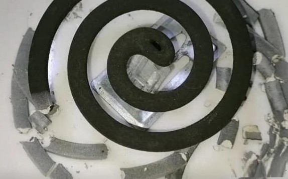 Tàn của nhang đuổi muỗi là một 'báu vật', vứt đi sẽ vô cùng lãng phí, bạn nên nhanh chóng tìm hiểu lợi ích của nó