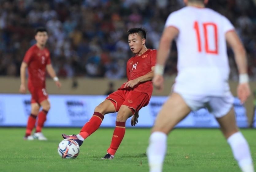 Ng&#x1ECD;c qu&#xFD; c&#x1EE7;a &#x110;T Vi&#x1EC7;t Nam g&#xE2;y th&#x1EA5;t v&#x1ECD;ng, HLV Kim Sang-sik c&#xF3; thay &#x111;&#x1ED5;i l&#x1EDB;n &#x1EDF; SEA Games 33