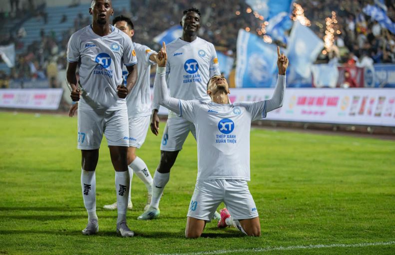 Hendrio gây sốt sau trận thắng Hà Nội FC, cựu sao lò Barca ấn định ngày ra mắt ĐT Việt Nam?