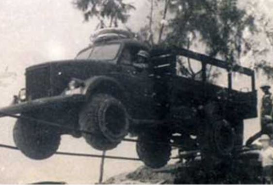 Cây cầu độc nhất vô nhị trong lịch sử Việt Nam, được xem là điều thần kỳ khiến cả thế giới kinh ngạc