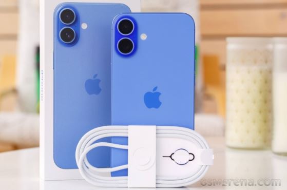 Siêu phẩm AI màn to iPhone 16 Plus giảm mạnh sau Tết 2025, cạnh tranh doanh số cực gắt với Galaxy S25 Plus