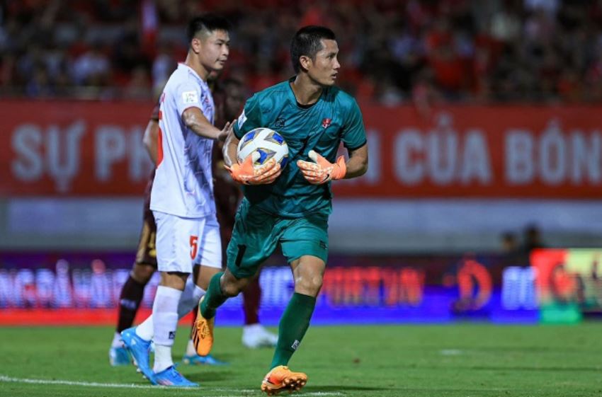 Trụ cột ĐT Việt Nam gây sốt sau chấn thương, HLV Kim Sang-sik thẳng tay gạch tên Filip Nguyễn?