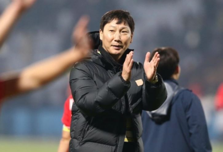 &#x110;&#x1ED1;i th&#x1EE7; c&#x1EE7;a &#x110;T Vi&#x1EC7;t Nam &#x27;thay t&#x1B0;&#x1EDB;ng&#x27;, HLV Kim Sang-sik b&#x1EA5;t ng&#x1EDD; g&#x1EB7;p kh&#xF3; &#x1EDF; gi&#x1EA3;i &#x110;&#xF4;ng Nam &#xC1;?