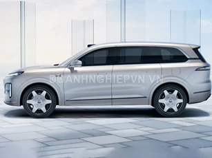 SUV hạng sang công suất 485 mã lực, di chuyển 180 km không cần đổ xăng, giá hơn 1,1 tỷ đồng