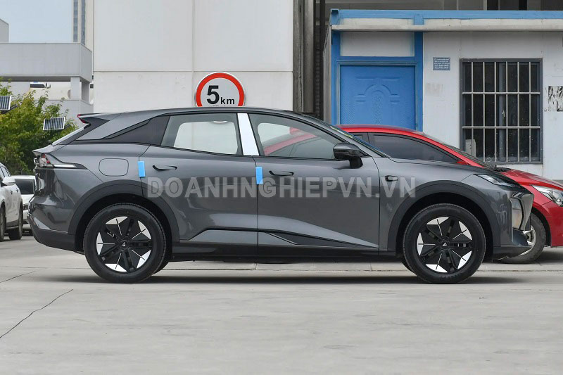 SUV đẹp mê ly, công suất 352 mã lực, siêu tiết kiệm xăng, giá ‘hạt dẻ’