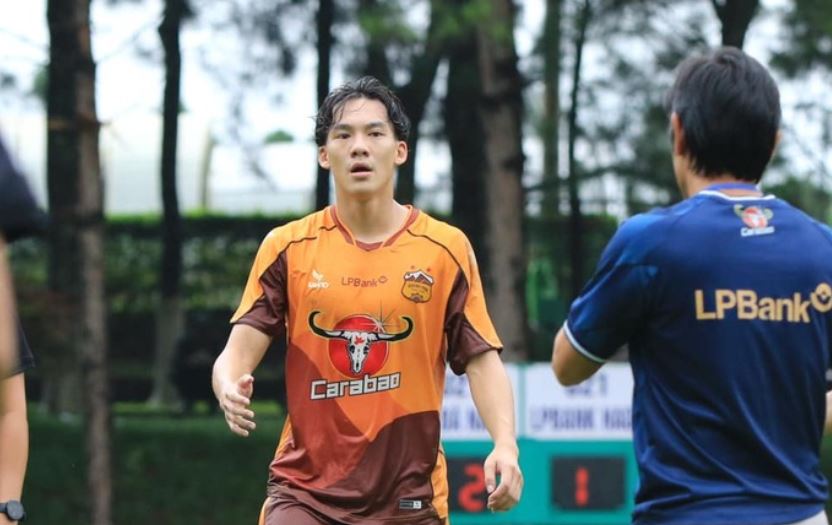 Cầu thủ Việt kiều báo tin kém vui cho HLV Kim Sang-sik, hết cửa lên ĐT Việt Nam?