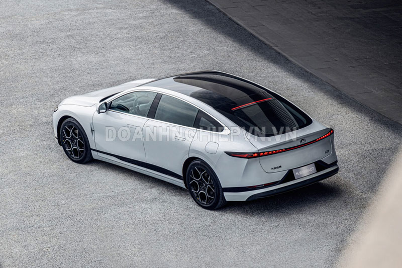 Xe sedan kích thước ngang Toyota Camry, siêu tiết kiệm xăng, nhiều côn nghệ tối tân, giá chưa tới 400 triệu đồng