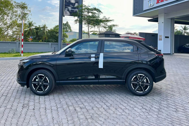 Honda HR-V giảm giá mạnh, quyết đấu với Mitsubishi Xforce, Toyota Yaris Cross