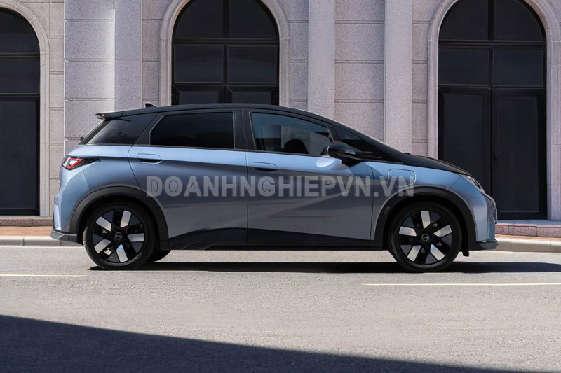 Xe hơi ‘chất như nước cất’, công suất 203 mã lực, giá gần 330 triệu đồng