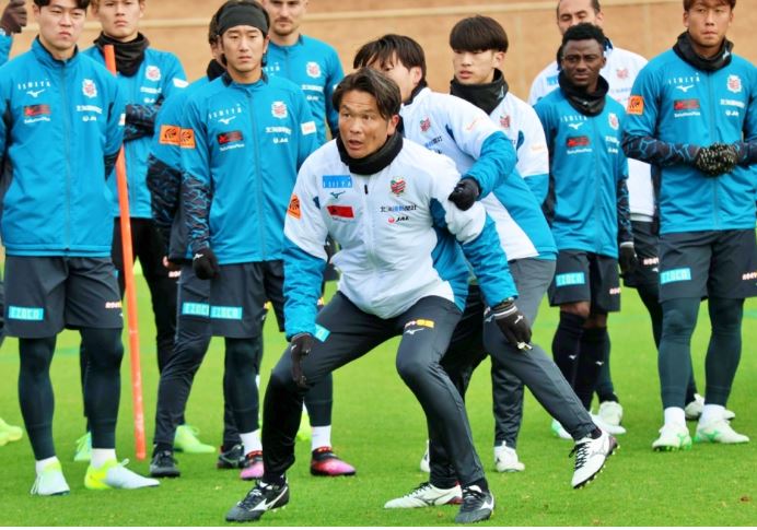 Chia tay b&#xF3;ng &#x111;&#xE1; Vi&#x1EC7;t Nam, l&#xED;nh c&#x169; c&#x1EE7;a b&#x1EA7;u Hi&#x1EC3;n b&#x1EA5;t ng&#x1EDD; c&#x1EAD;p b&#x1EBF;n &#x111;&#x1ED9;i b&#xF3;ng c&#x1EE7;a Supachok