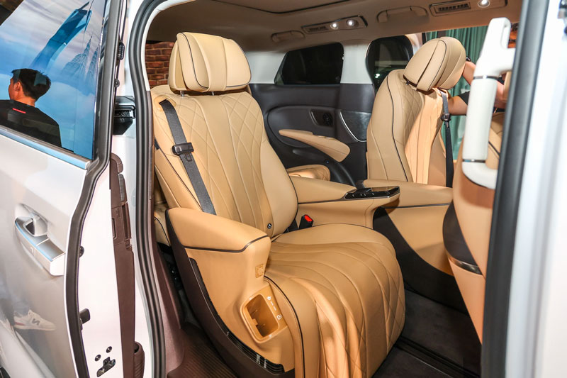 ‘Chuyên cơ mặt đất’ công suất 369 mã lực, nội thất siêu sang, giá 1,6 tỷ đồng, ‘đe nẹt’ Toyota Alphard