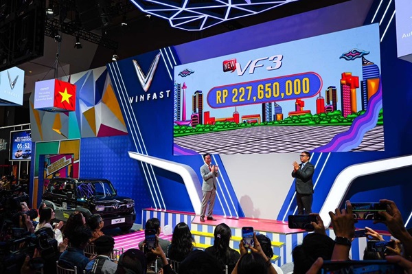 VinFast công bố mở bán mini-SUV VF 3 và chính sách miễn phí sạc ô tô điện tại Indonesia